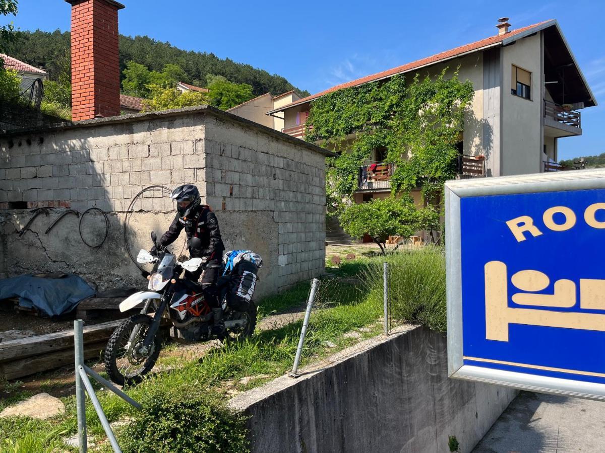 Rooms "Nada Zunic" Knin Εξωτερικό φωτογραφία